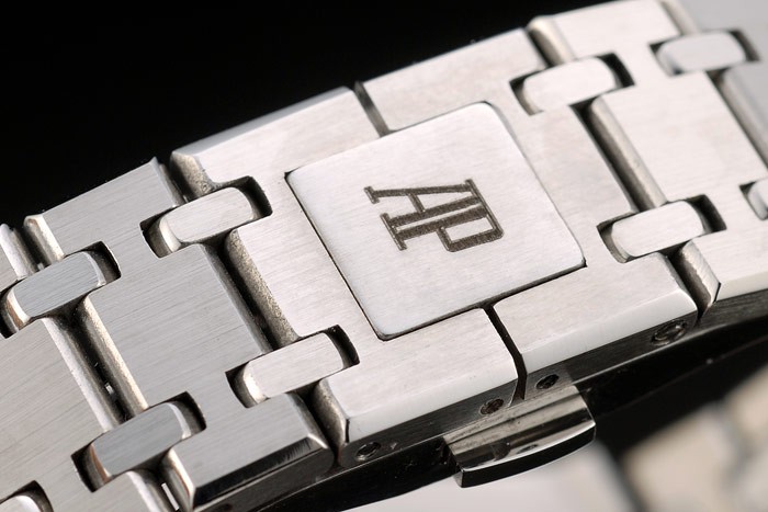 Audemars Piguet Royal Oak Watches 3330 - Image 5