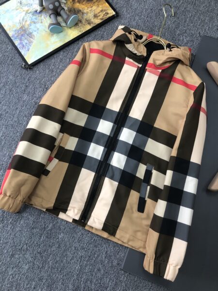 Replica Burberry 40788 Fashion Jackets 2