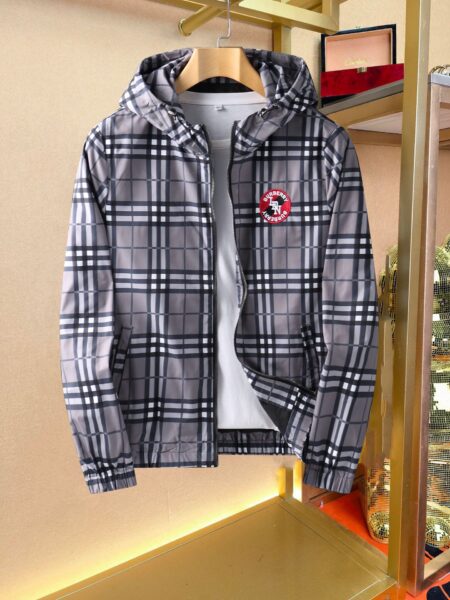 Replica Burberry 27646 Fashion Jackets 2