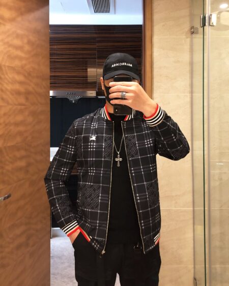 Replica Burberry 26966 Fashion Jackets 2