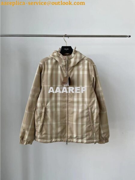 Replica Burberry Reversible Hooded Cotton Jacket – Fall/Winter 2023 Collection 2 Replica Burberry Reversible Hooded Cotton Jacket – Fall/Winter 2023 Collection 2